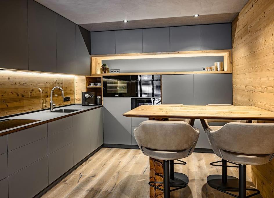 Luxurioese Seelage Apartment FDH